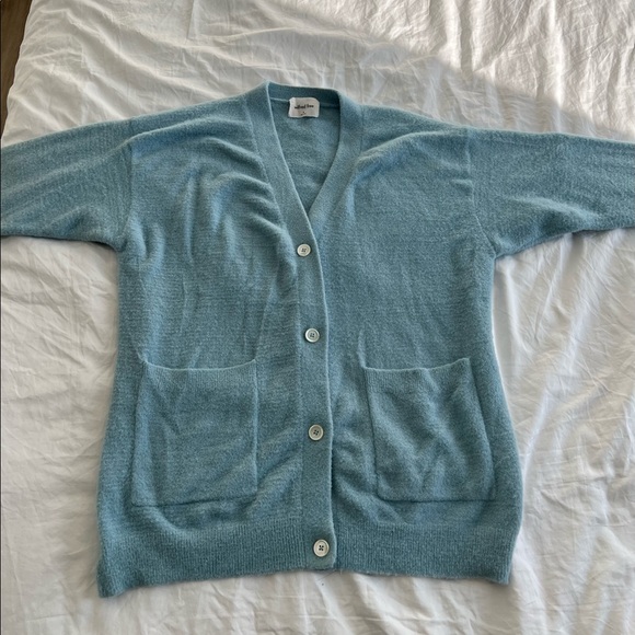 Aritzia Wilfred free hush knit oversized cardigan - Picture 3 of 5